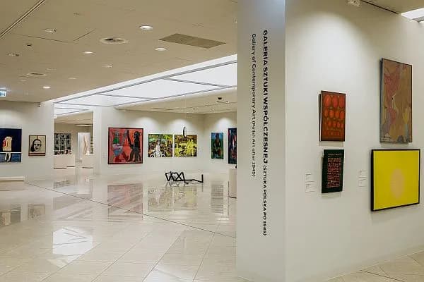 Muzeum sztuki współczesnej Poznań: odkryj fascynujące wystawy i artystów